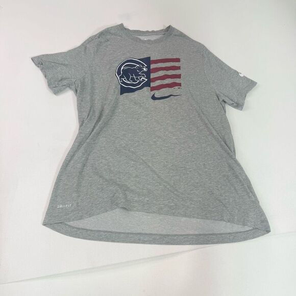 Nike Cubs Tee Dri-Fit T-Shirt Womens 2XL Gray Short Sleeve Crew Neck USA Flag - Picture 1 of 9